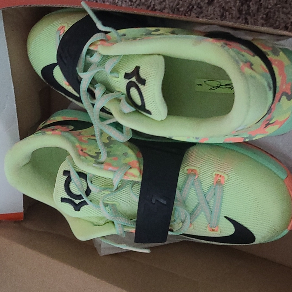 KD 7 4.5y nwot